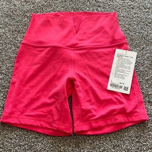 align short 6 inch in lip gloss